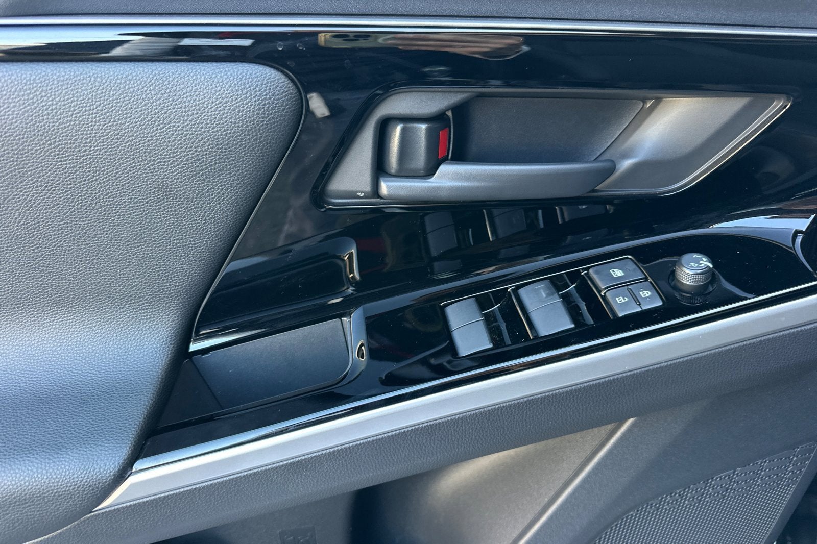 2025 Toyota bZ4X XLE