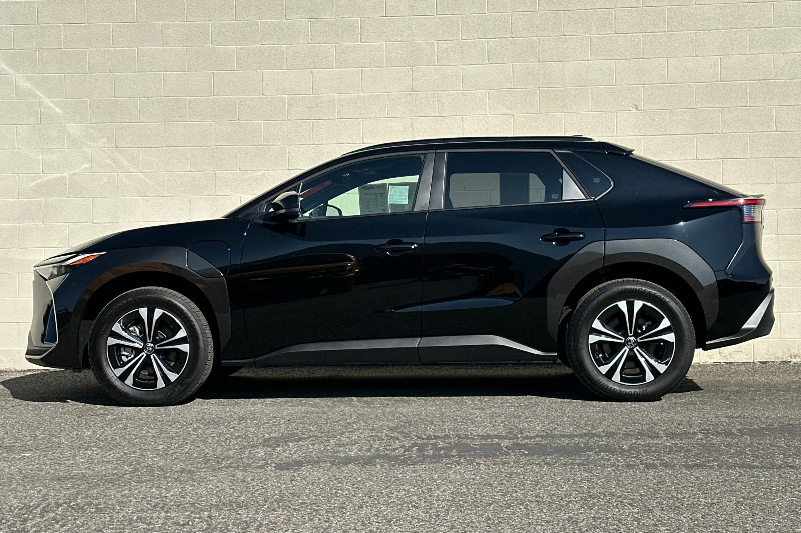 2025 Toyota bZ4X XLE