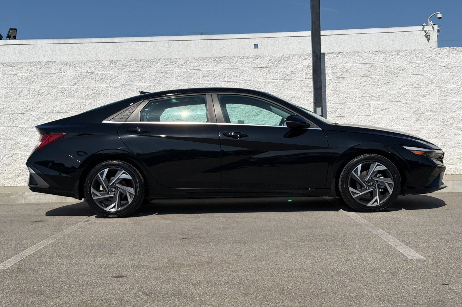 2024 Hyundai Elantra Hybrid Limited