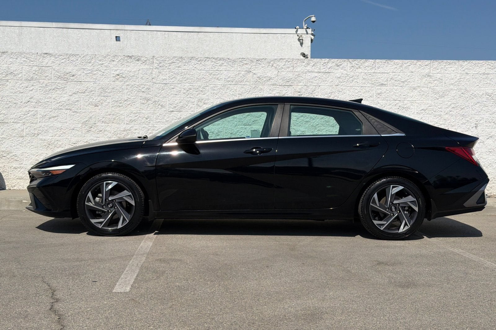 2024 Hyundai Elantra Hybrid Limited