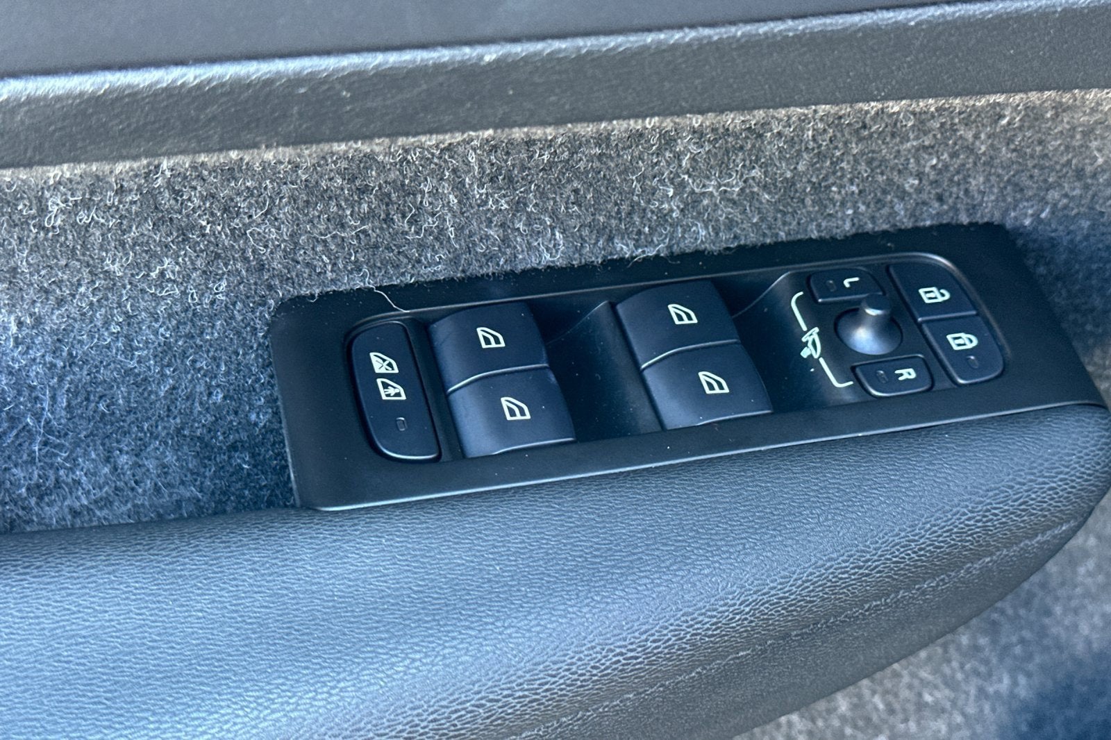 2021 Volvo XC40 Momentum