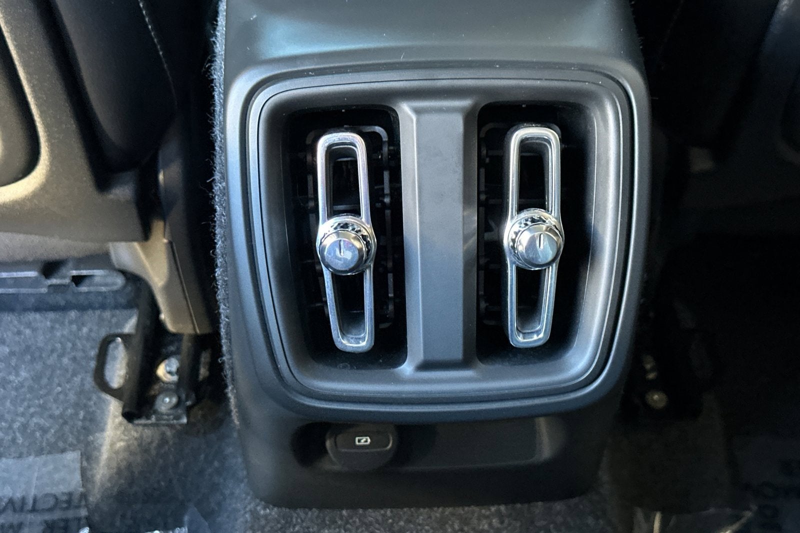 2021 Volvo XC40 Momentum