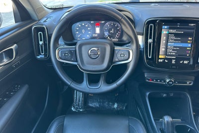 2021 Volvo XC40 Momentum