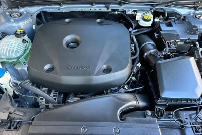 2021 Volvo XC40 Momentum