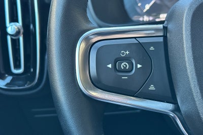 2021 Volvo XC40 Momentum