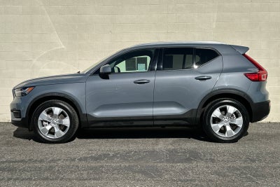 2021 Volvo XC40 Momentum