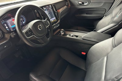 2024 Volvo XC60 Core Dark Theme