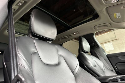 2024 Volvo XC60 Core Dark Theme