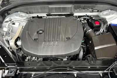 2024 Volvo XC60 Core Dark Theme