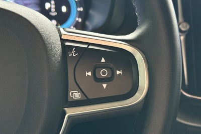 2024 Volvo XC60 Core Dark Theme